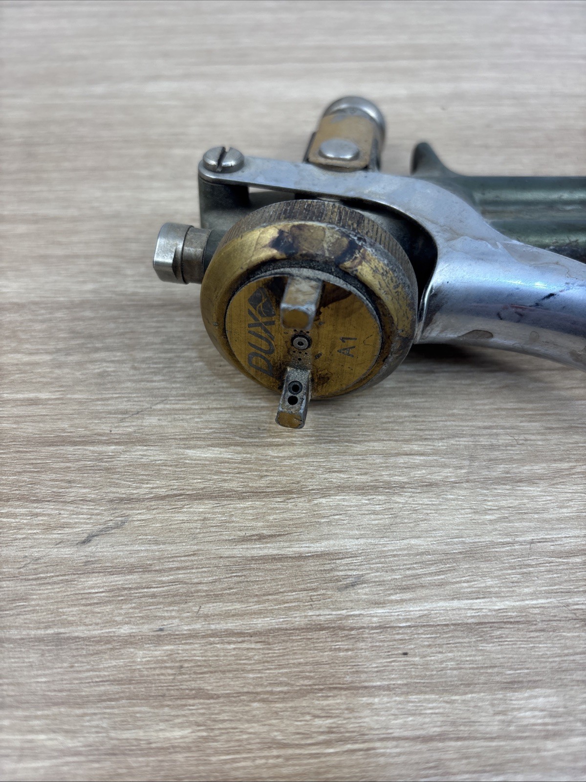 DUX- PRESSURE paint spray GUN With A1 Air Cap