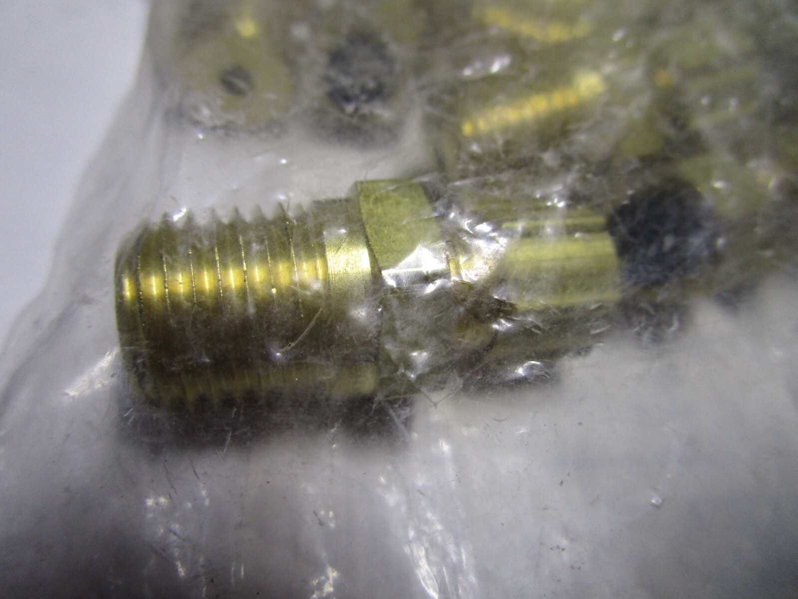 1/4″ Tube x 1/4″ Male NPT Brass Polyline™ Compression Connector QTY 10