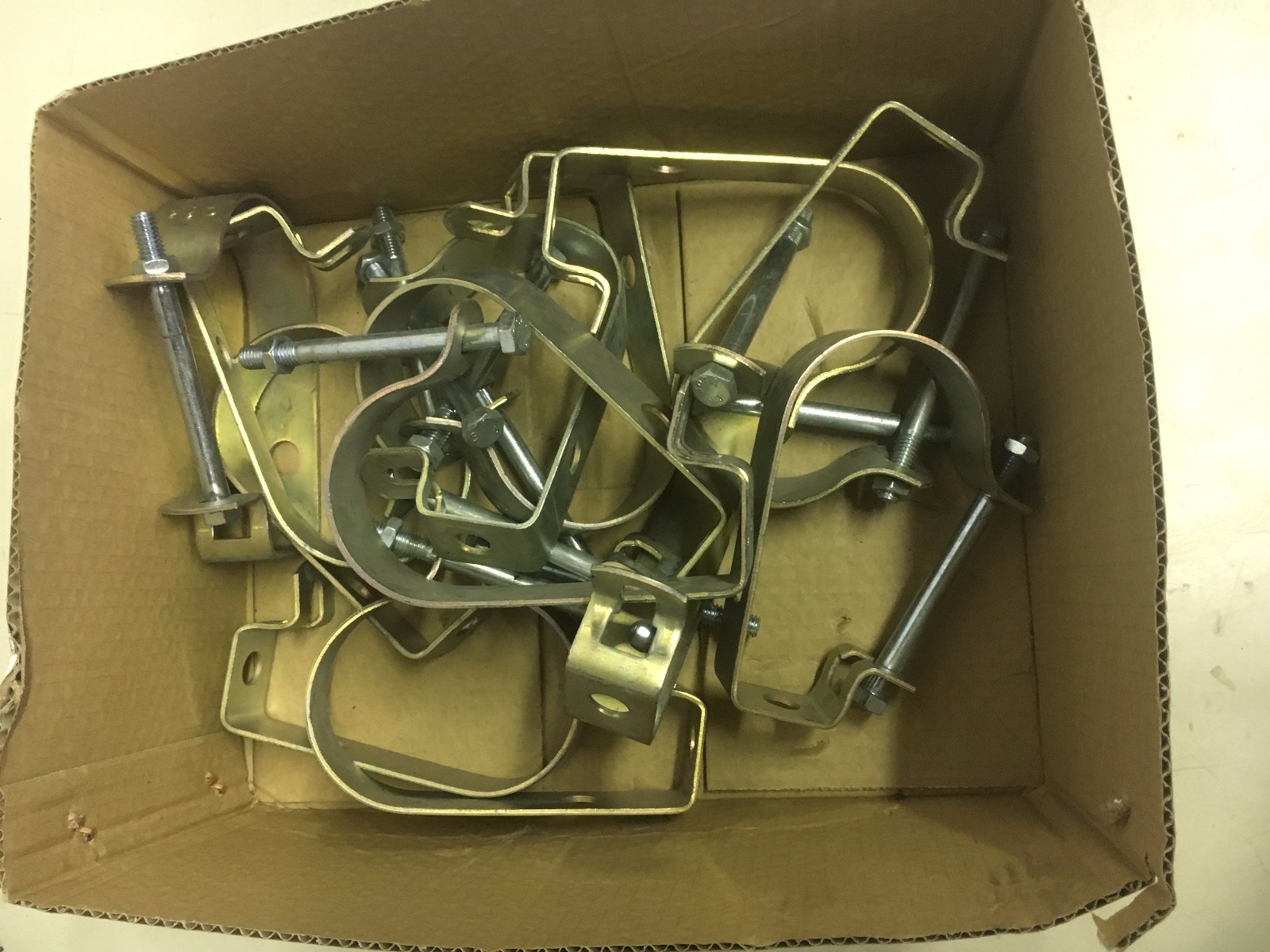 SUPER STRUT C711-2 1/2 NEW NO BOX 2 1/2″ J HOOK SEE PICTURES SHELF C6