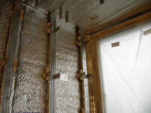4ft x 4ft Double Sided Foam Core Insulation 5/16″ Waterproof Vapor Barrier