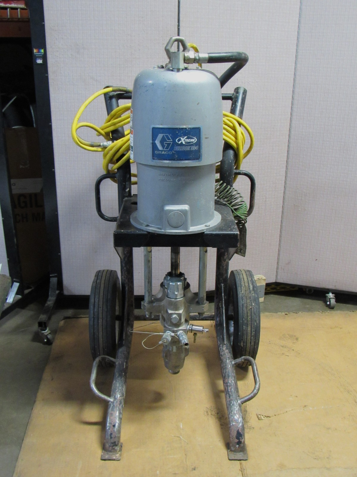 Graco Bulldog Xtreme 33:1 Paint Sprayer Pump 244-461 Ser D03A 344457 100Psi