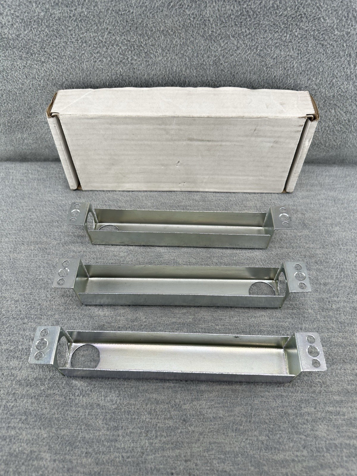 ABH PT1000 US28 – Pack Of 3 Frame Satin Aluminum SO#0330572