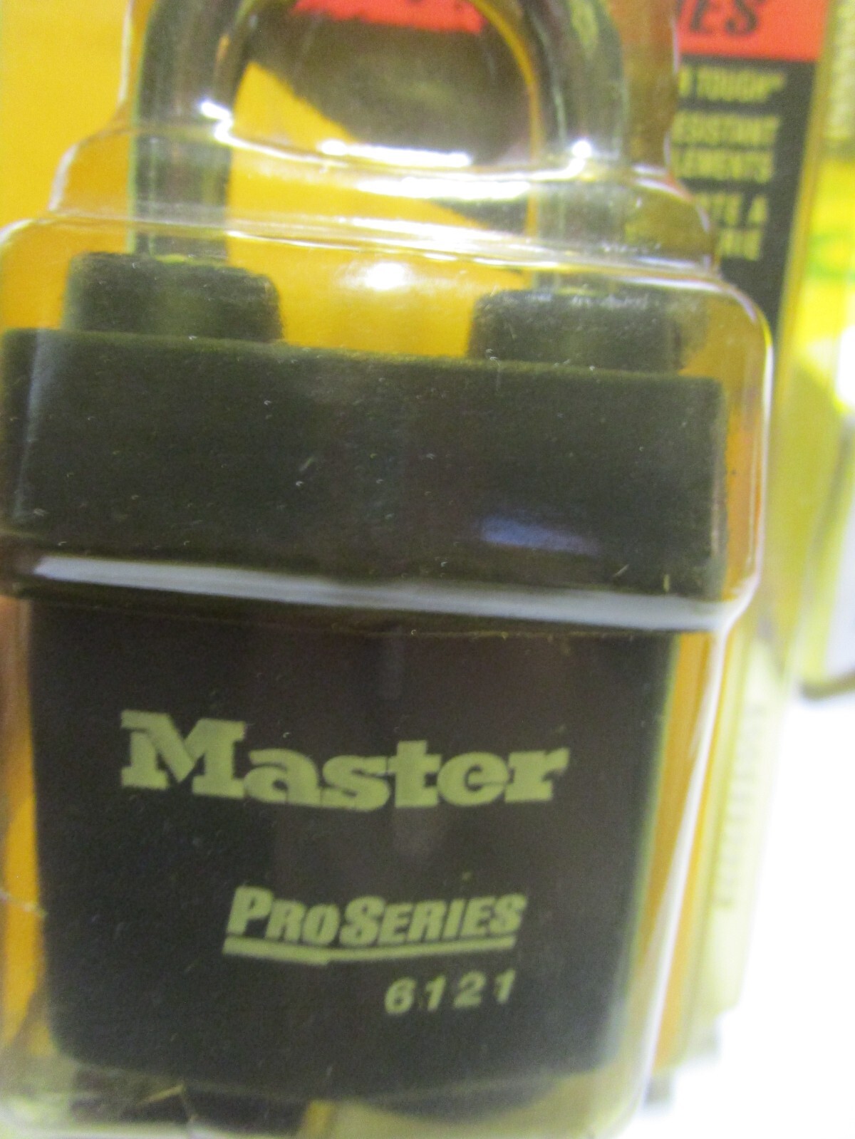 MASTER LOCK 6121D Pro Series Cut, Weather and Pry Resistant Steel