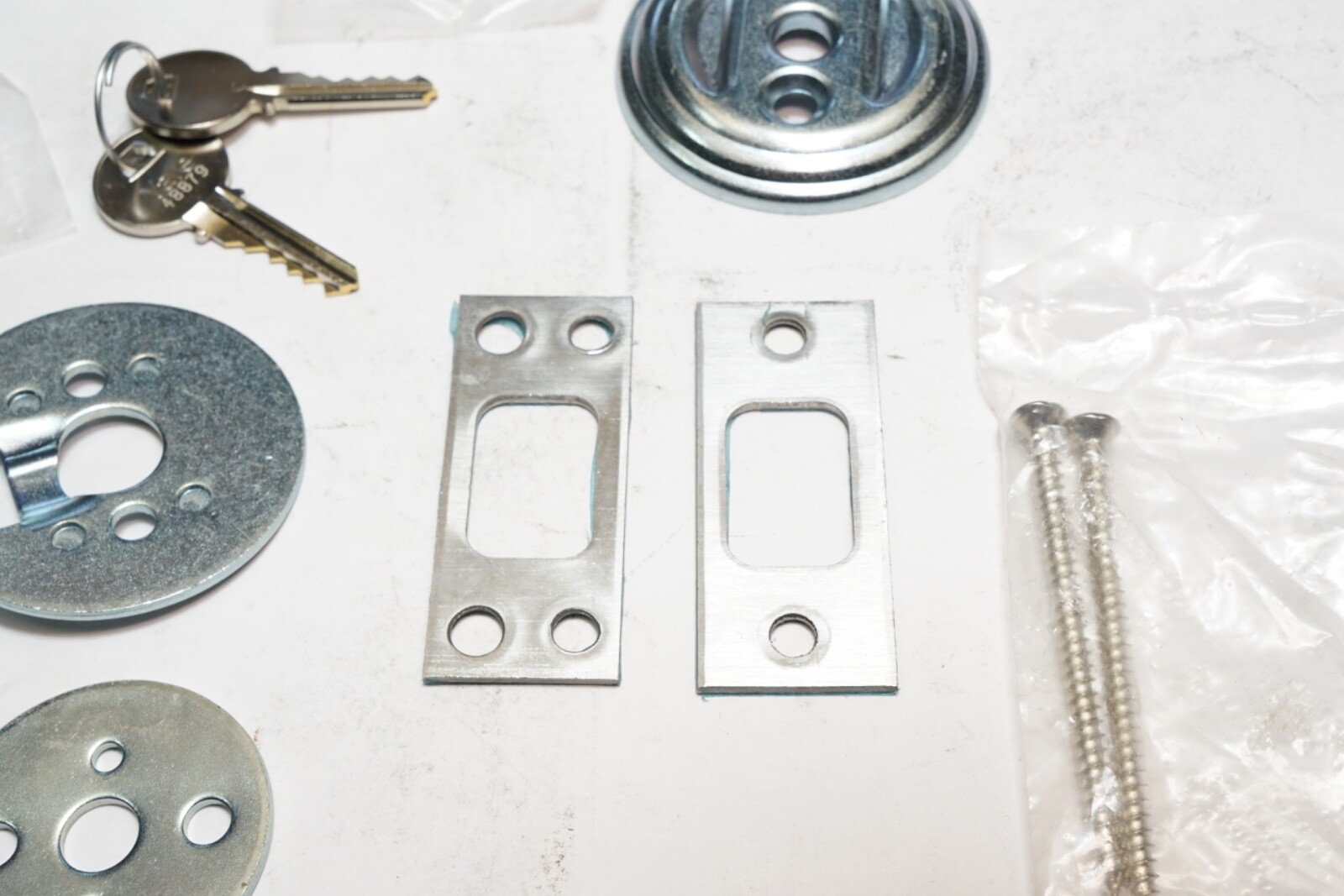 New Yale Deadlock D132 626 Grade 1, 2-3/4 Backset, 2-1/4 x 1″ Face Satin Chrome