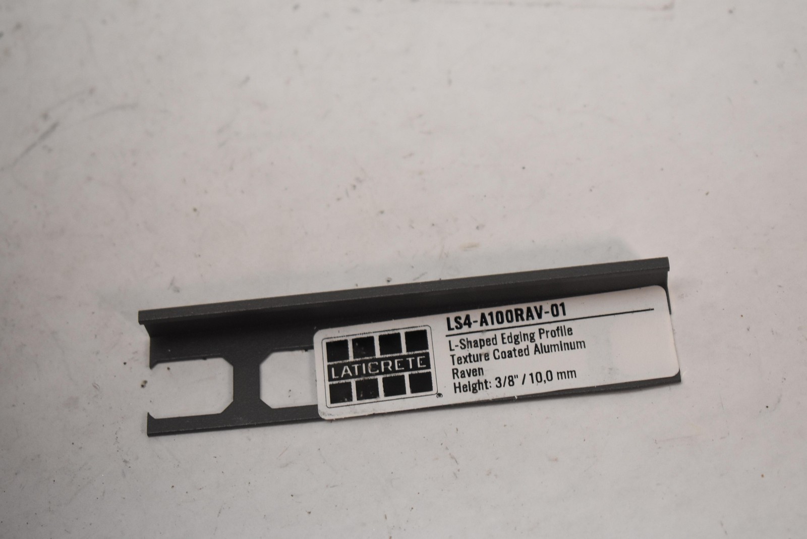 25 LATICRETE LS4-A100RAV-01 L-Shaped Edging Profile Aluminum Raven 3/8 In Gray