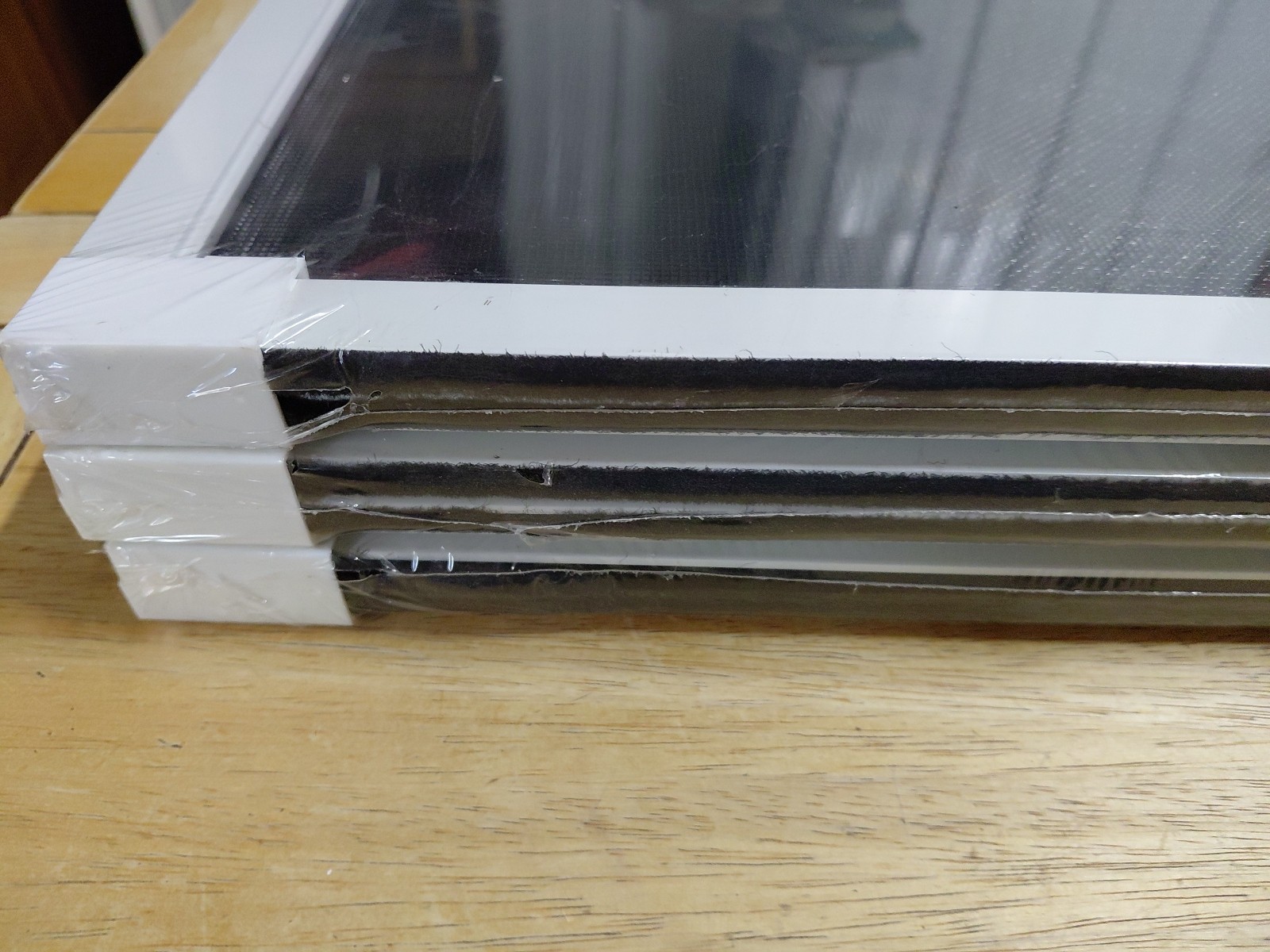 (3) MD Adjustable Window Screen Frames 18 In X 20-37in