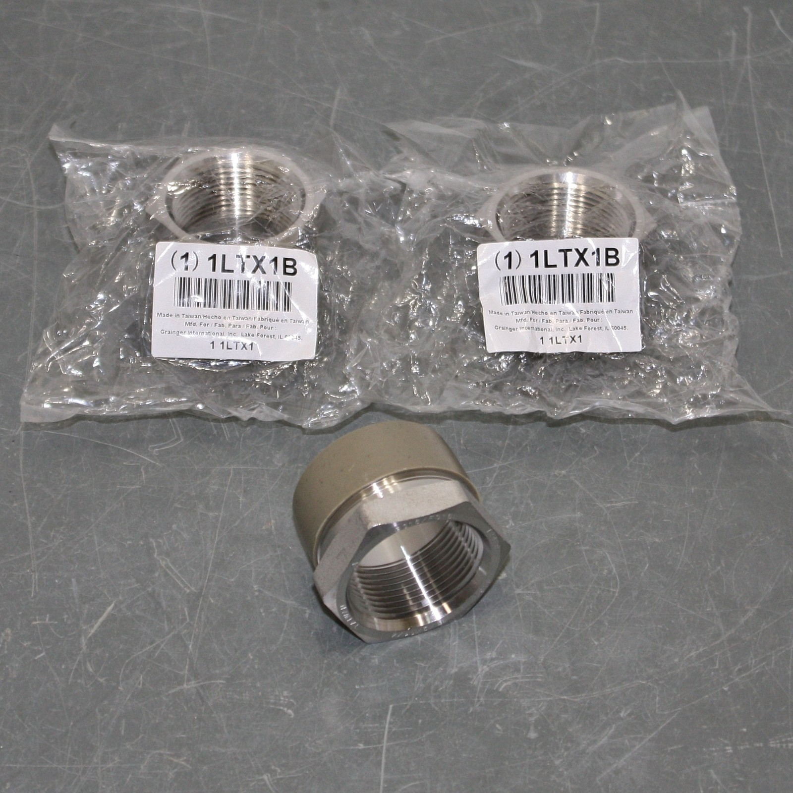 (3) Hex Reducing Bushing 1LTX1, 1-1/2″ x 1-1/4″ NPT Pipe, 316SS Class 3000