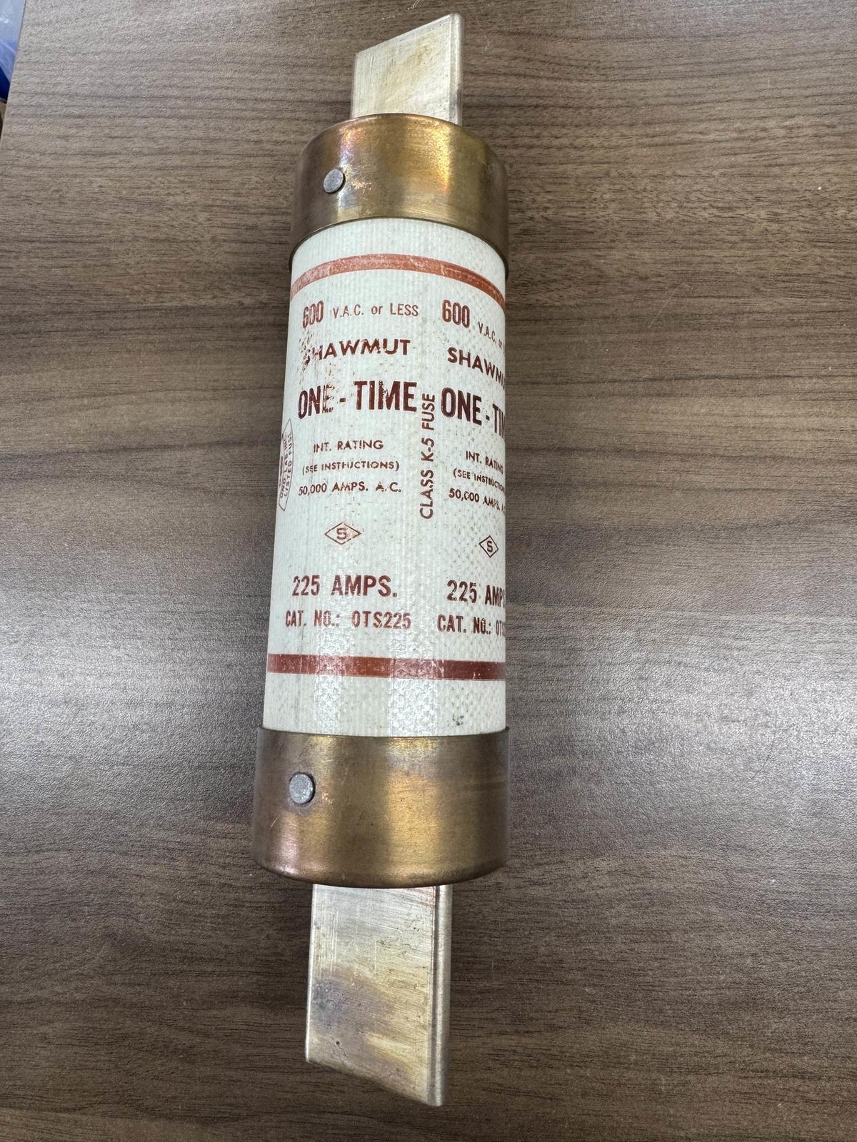 Ferraz Shawmut 300 VDC 600 VAC 225 Amp Fast Acting General Purpose Fuse OTS225