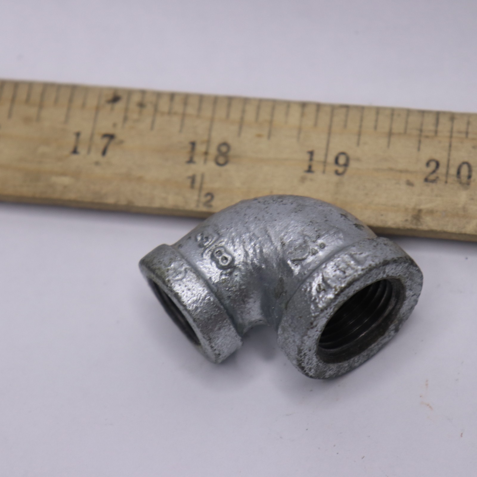 LDR Industries Reducing Elbow Pipe Fitting Malleable Galvanized Zinc 1/2″ X 3/8″