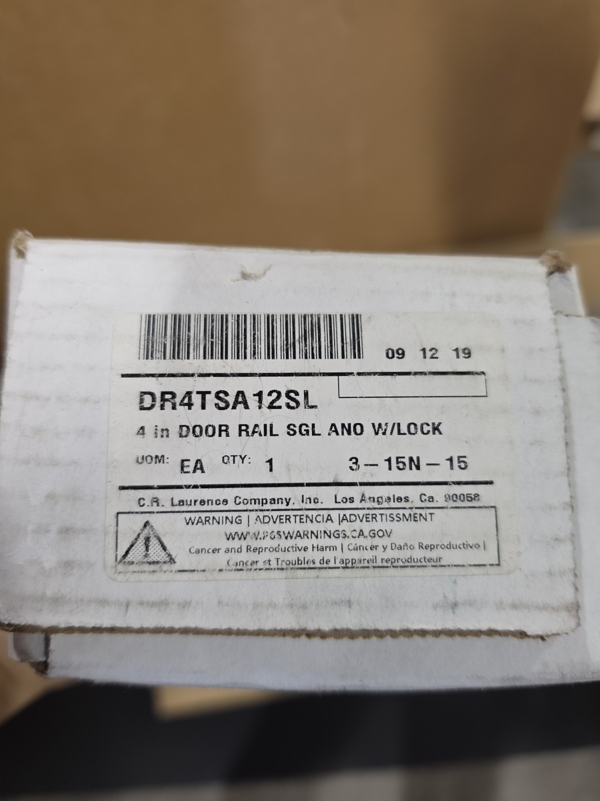 CRL DR4TSA12SL 4″ Door Rail Single Satin Anodized w/ Lock Lenght 35-3/4″
