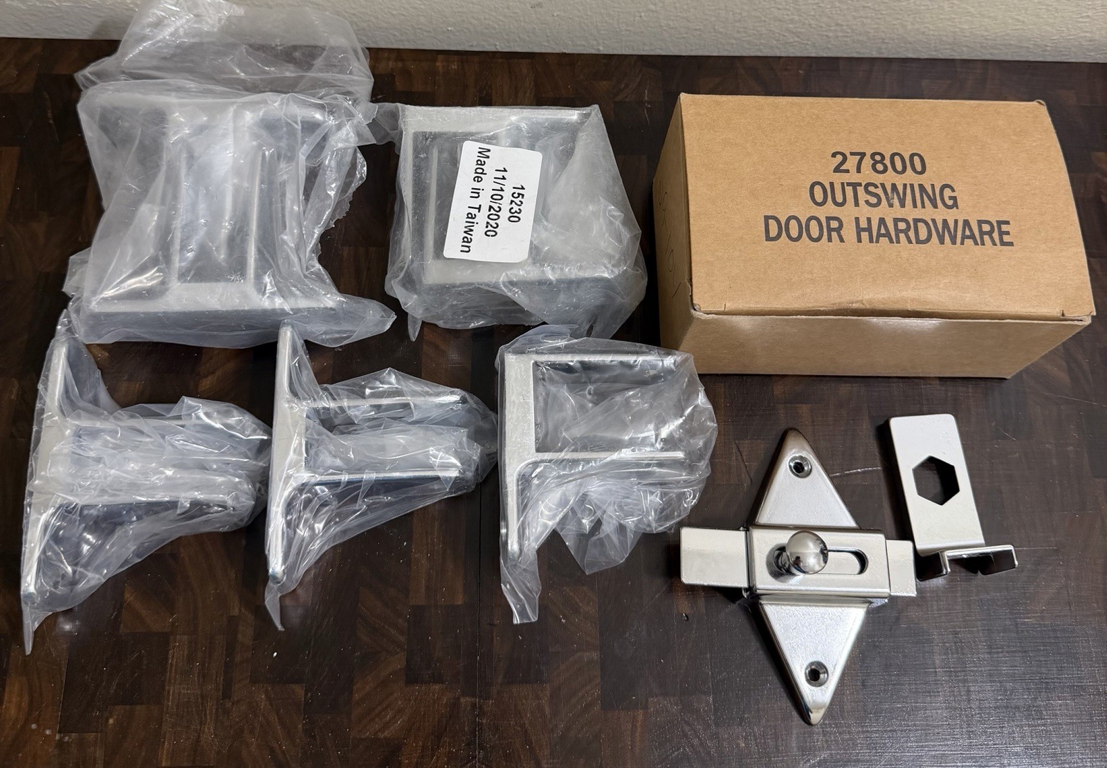 Jacknob 15230 Restroom Partition Hardware 27800 Outswing Door Hardware – Mixture