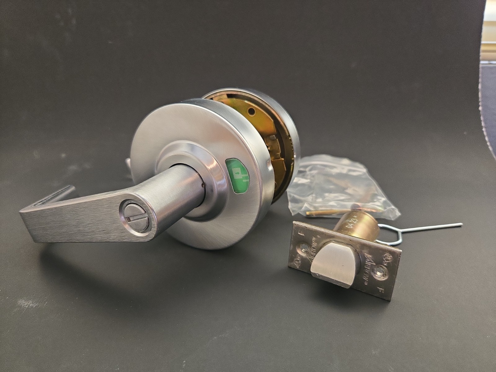 ASSA ABLOY ACCENTRA YPL02 Indicator Privacy Lock Brushed Chrome 626 26D New…
