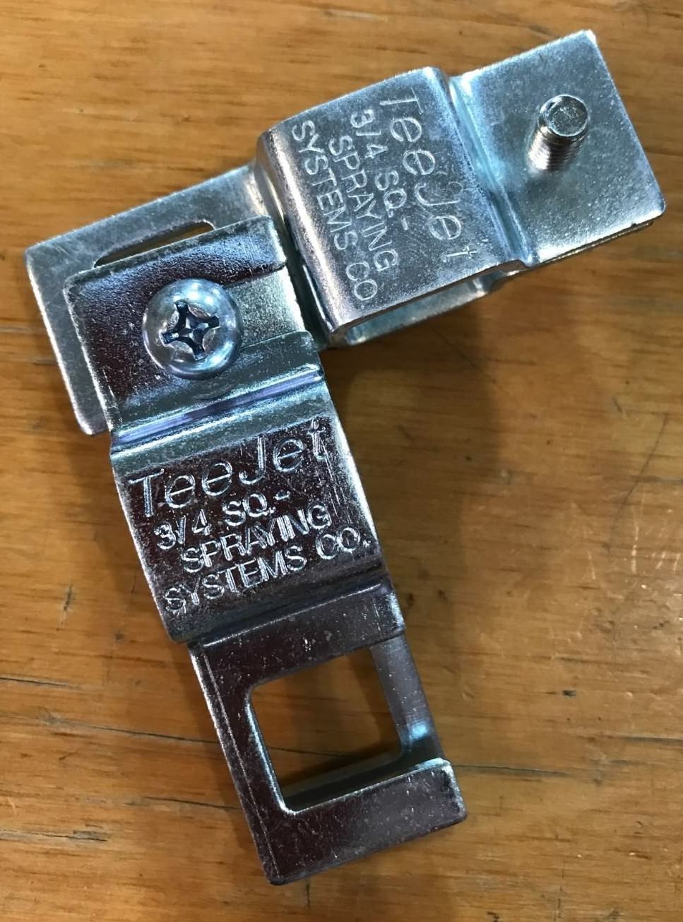 (6) 3/4″ clamps & (2) 1/2″ single nozzle bodies