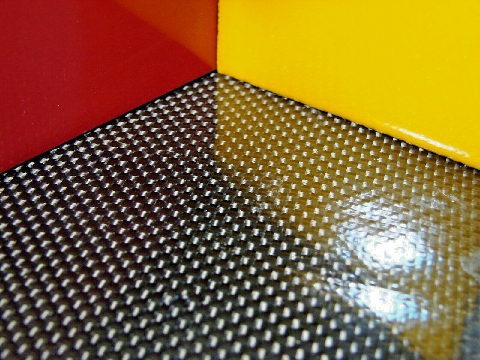 CARBON FIBER FABRIC 3K PLAIN WEAVE 6 OZ. 42 IN WIDE X 3 YARDS LONG WITH TRACERS