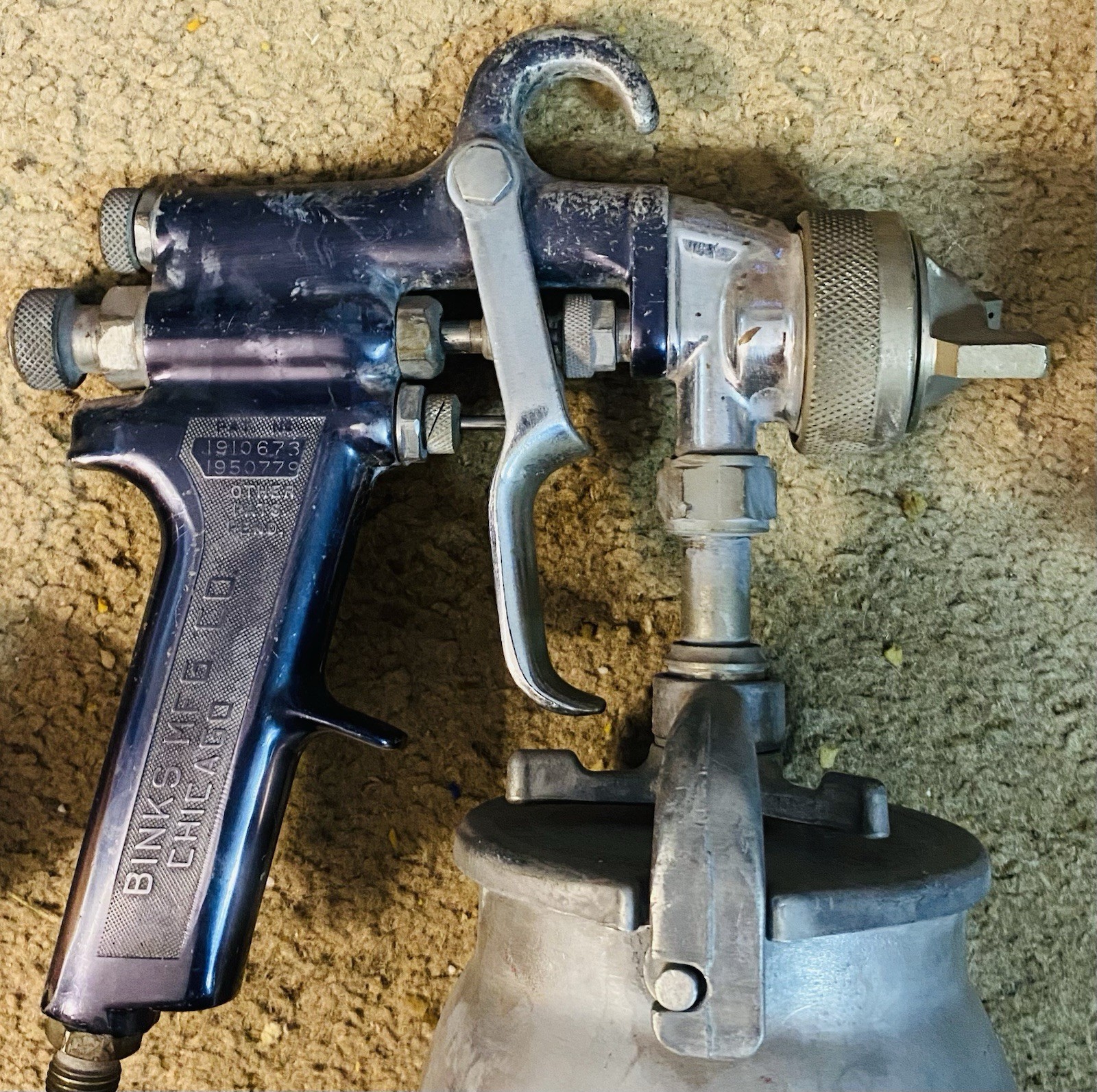 BINKS- MODEL 7 Paint Spray Gun With 36SG Nozzle Paint Cup Included