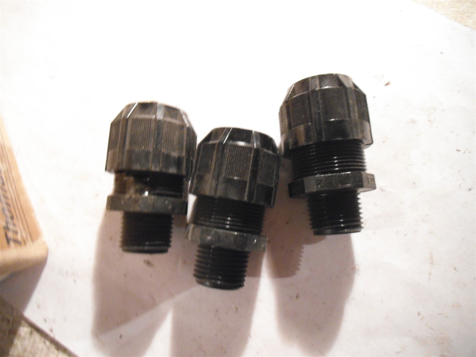 Qty=3: Thomas & Betts 2922NM Nylon 1/2″ Straight Cord Connector