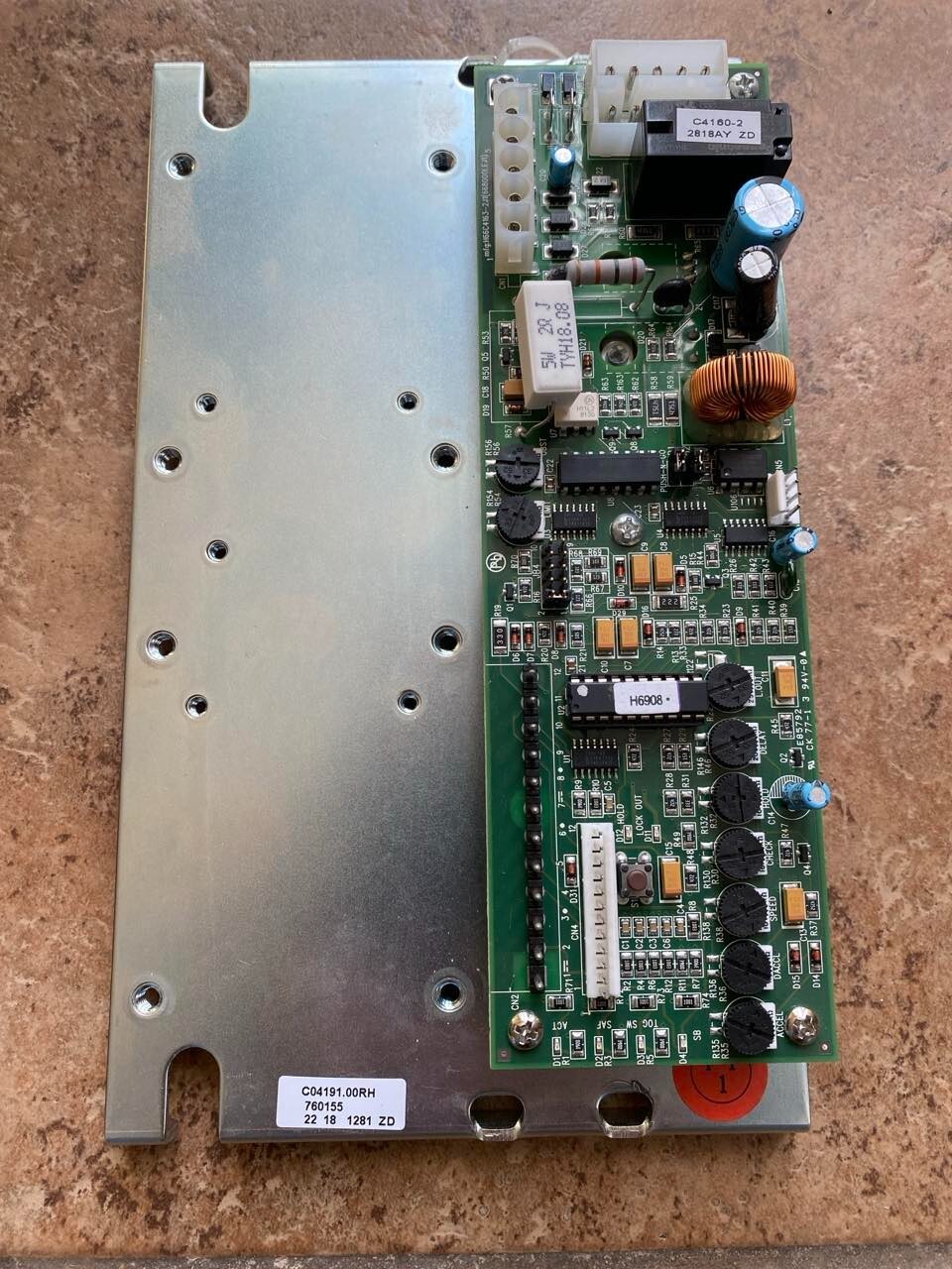 Horton Easy Access Series 7100 Surface Applied C4190 (RH) Control C04191.00RH