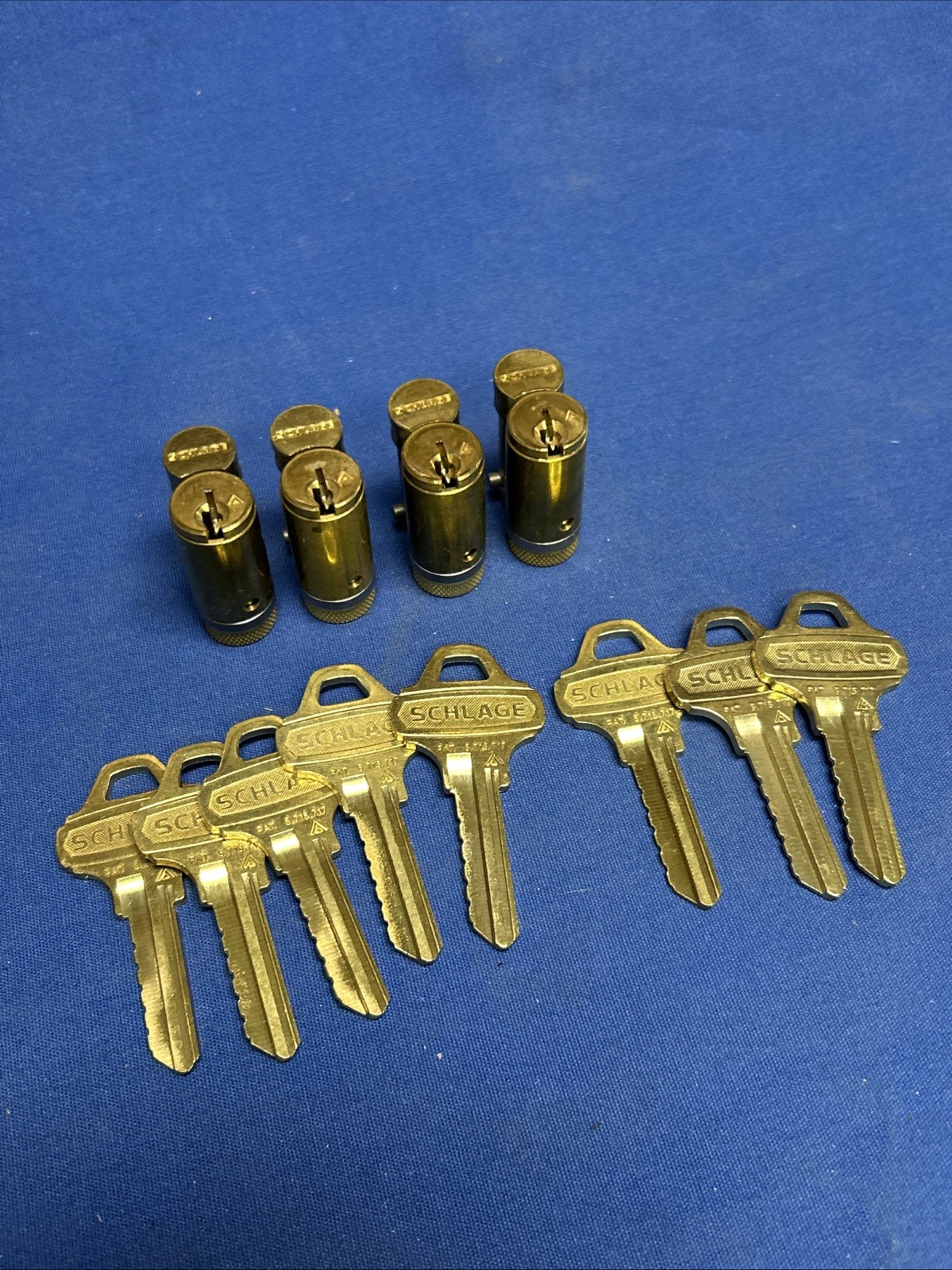 4 New Schlage Everest Brass Core C-123 Keyway and 8 one bit keys