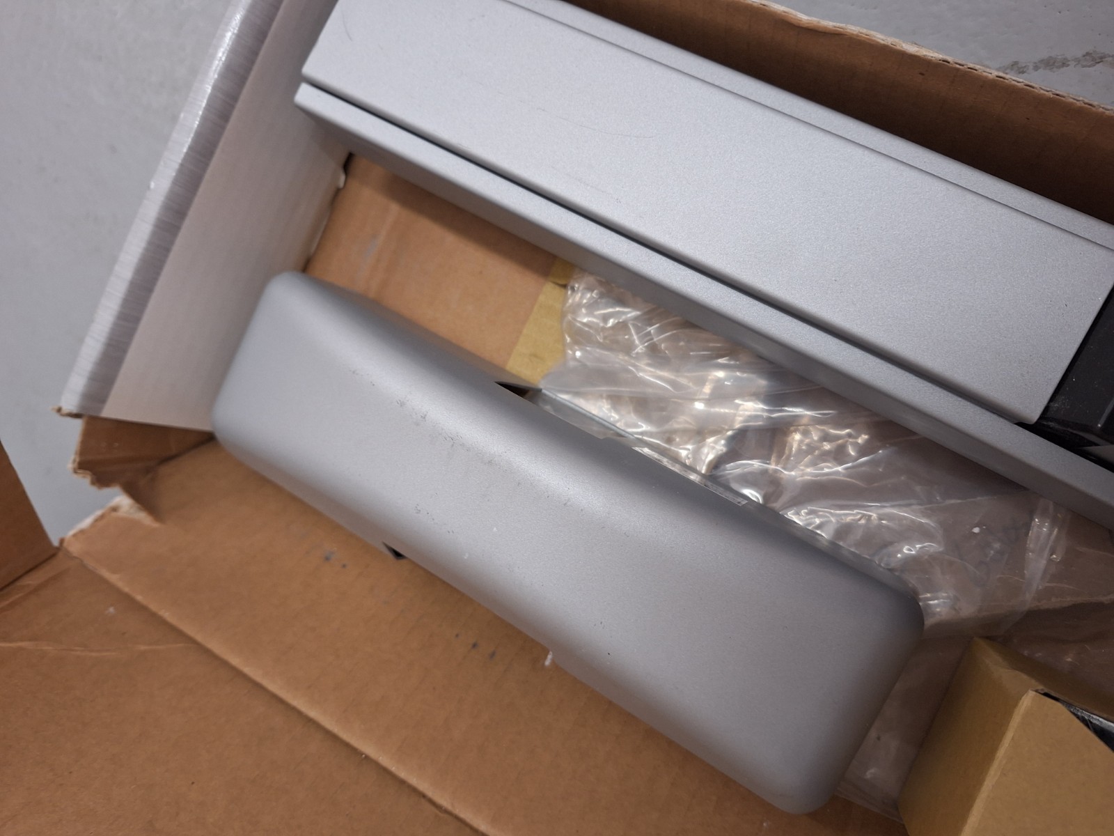 Universal Hardware UH40010 2-7/16 in. Push Bar with Standard Pull and Cylinder