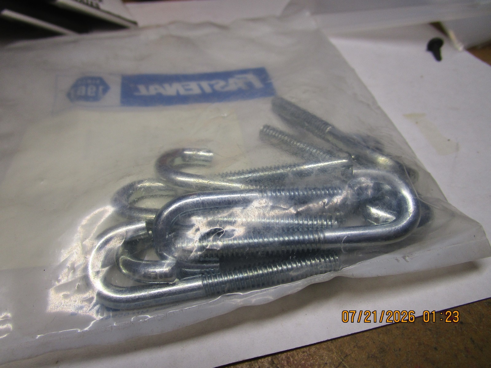 1/4″-20 x 1-1/2″ Thread Length x 2-5/16″ OAL Zinc Finish Steel J-Bolt QTY 10