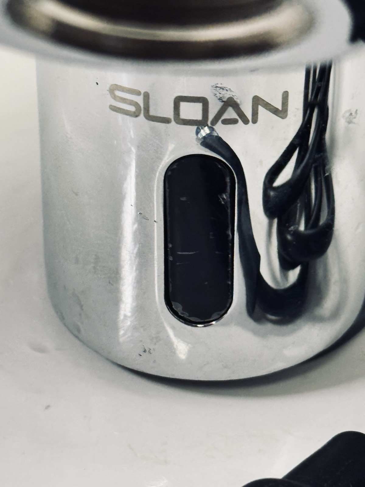Sloan® Battery-Powered Deck-Mounted Low Body Faucet SF Series
