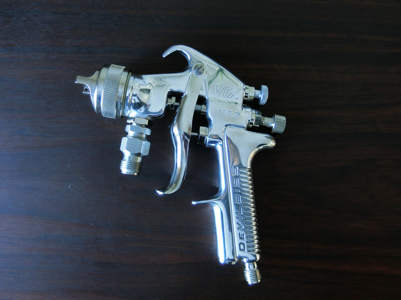 DeVILBISS VTX PRESSURE PAINT SPRAY GUN – 2000 AIR CAP – HVLP – NEW