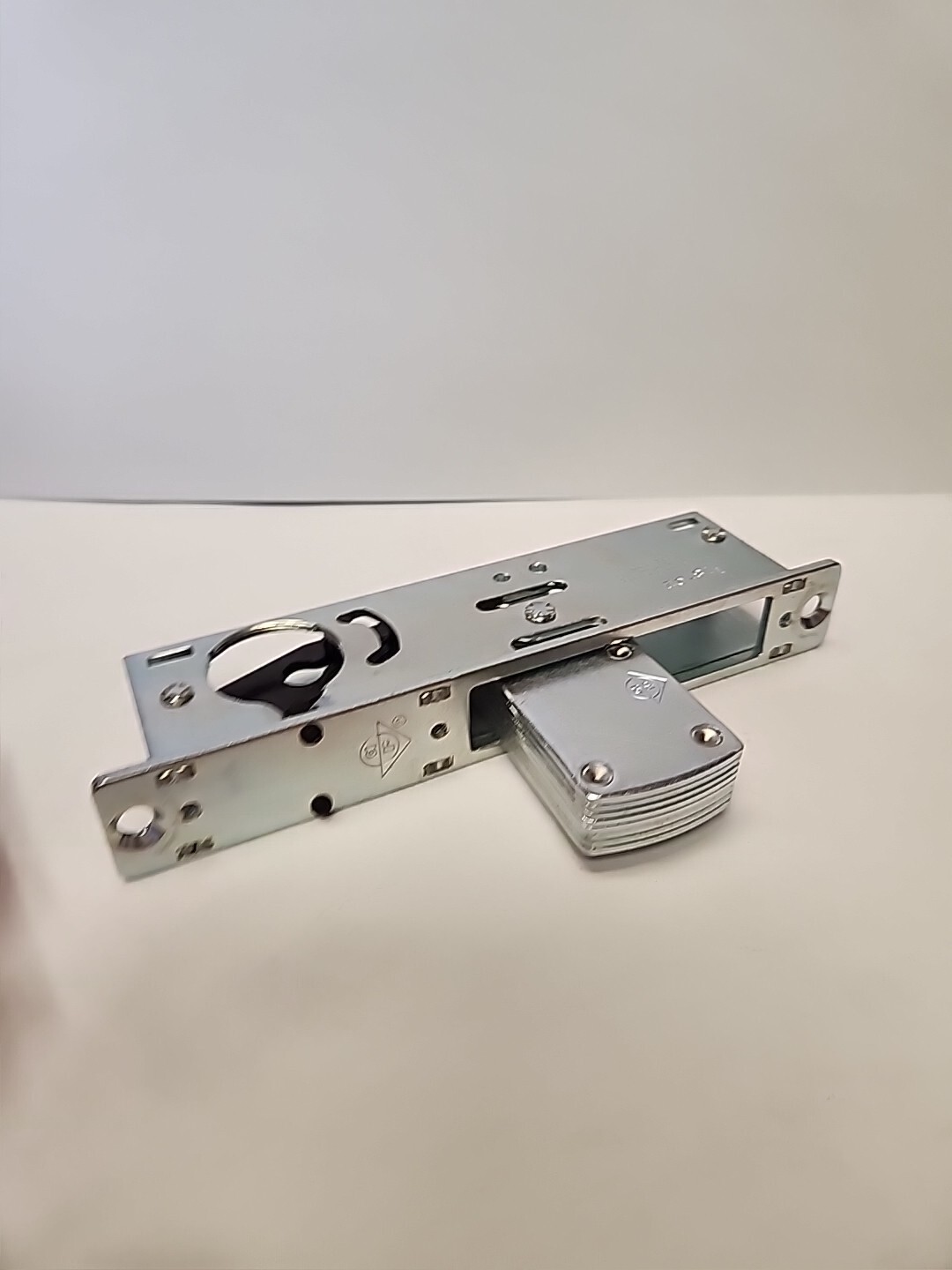 ASSA ABLOY Adams Rite MS1850S-310-628 Deadlock