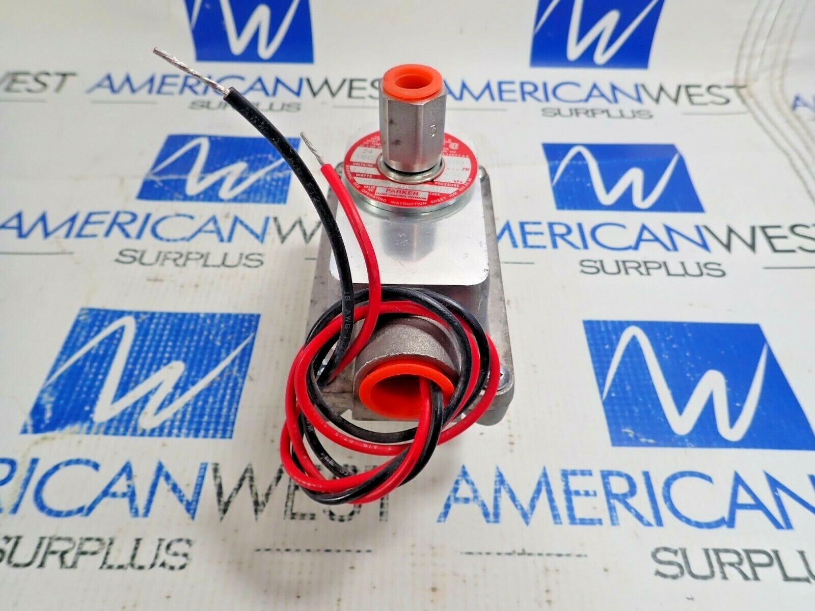 PARKER X54P007GC U3312E FLUID CONTROL VALVE 100PSI 24 VDC 690kPa NEW