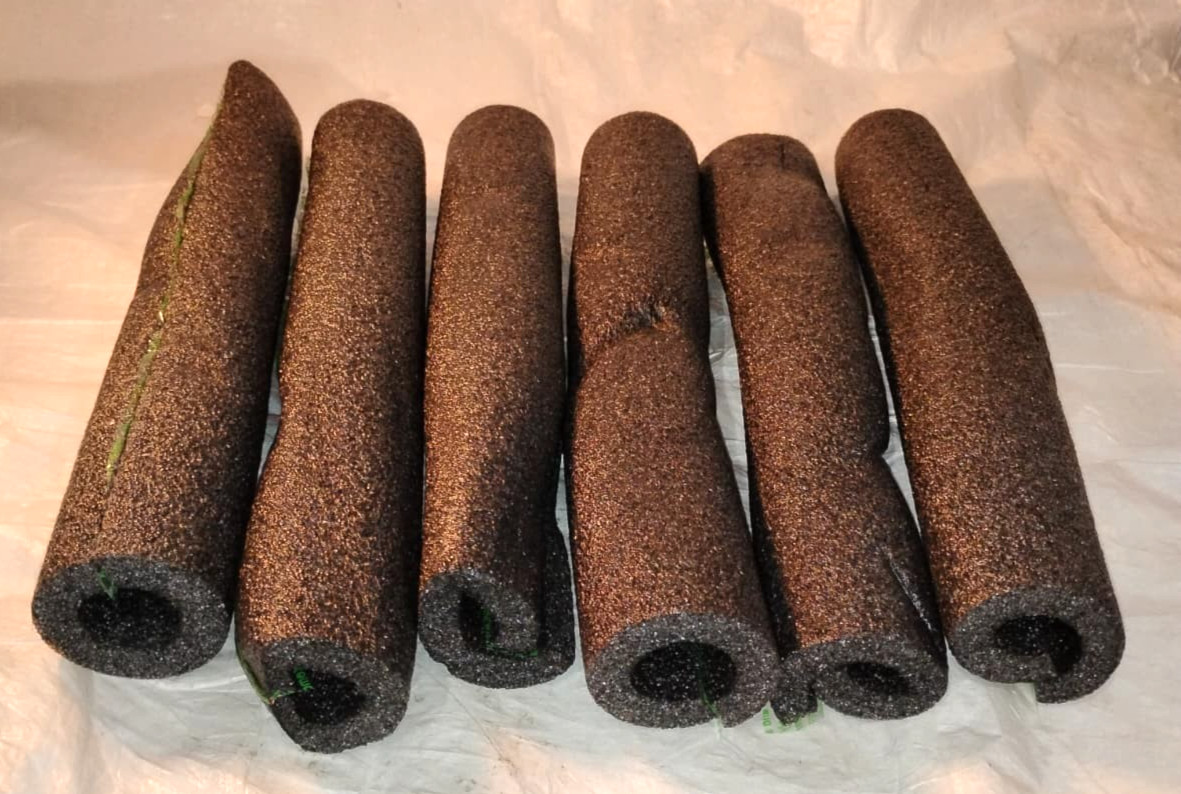 Duck Brand Foam Pipe Covers Self-Sealing Insulation Tubes 6 Feet Total Thermal