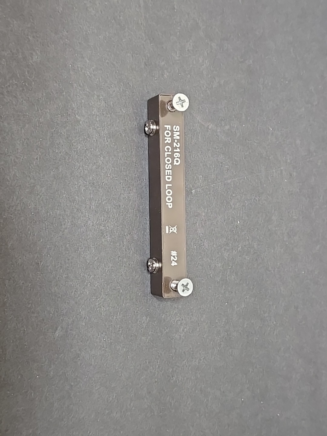 SM-216Q/BR Surface-Mount Wide-Gap Magnetic Contact 2-3/4″ (70mm) Gap