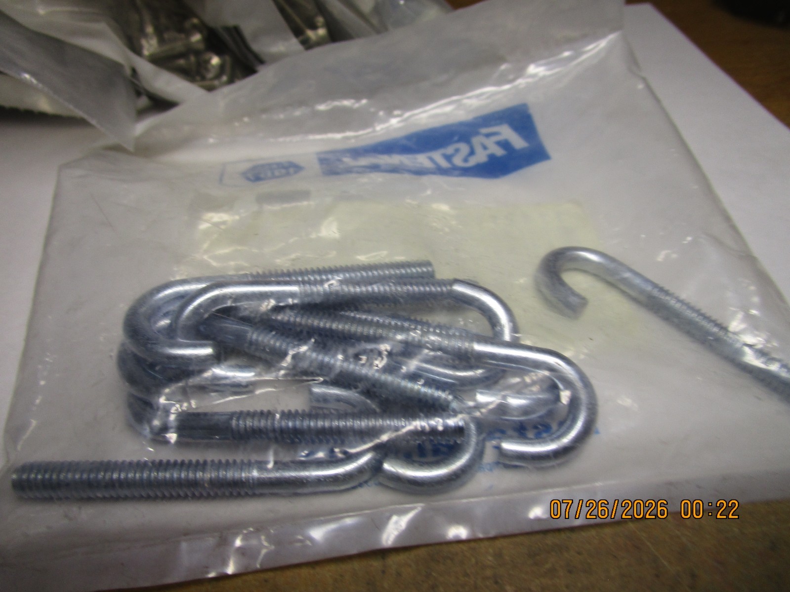 1/4″-20 x 1-1/2″ Thread Length x 2-5/16″ OAL Zinc Finish Steel J-Bolt QTY 10