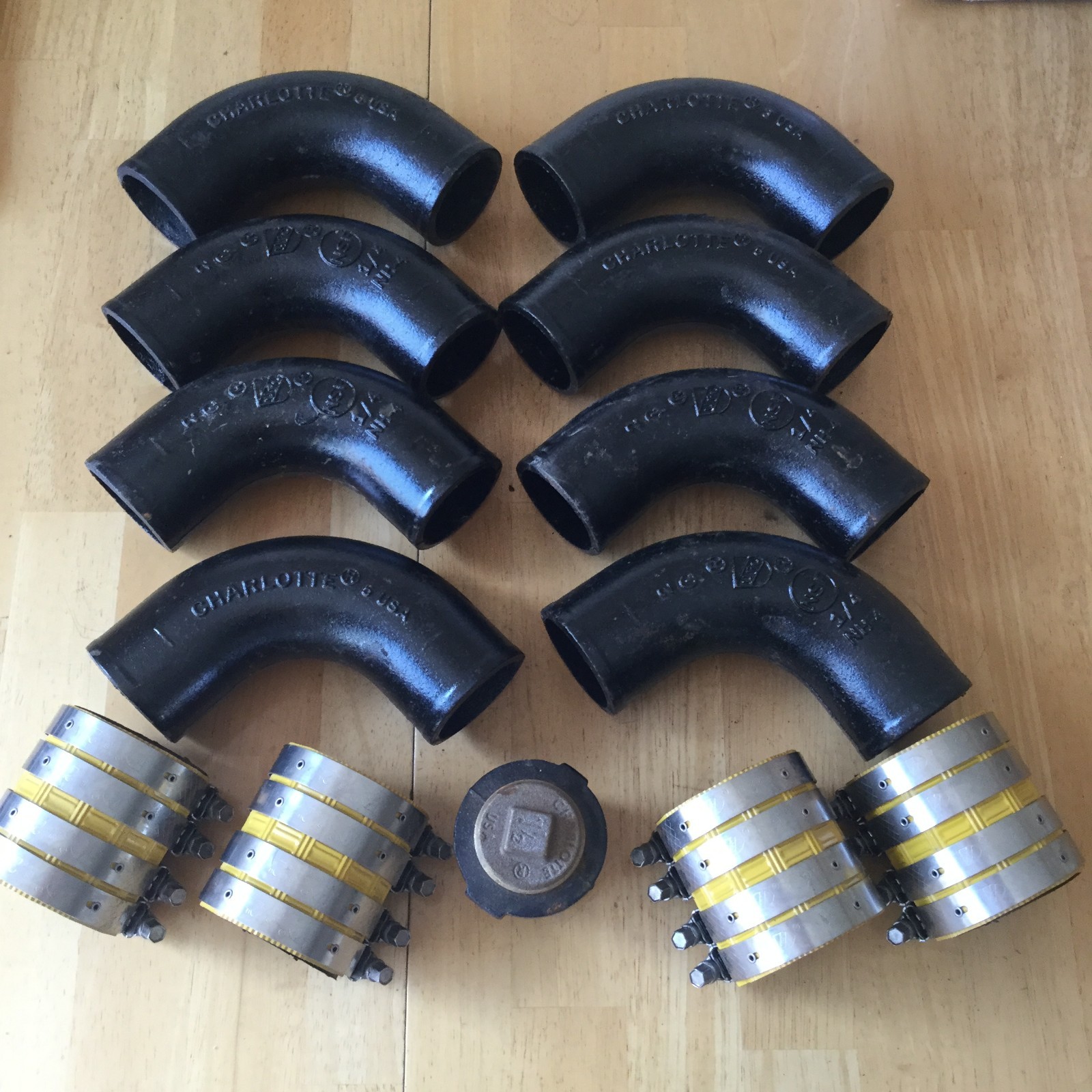 Charlotte Pipe 2″ No Hub DWV Cast Iron 1/4 Turn 90° Elbow + Coupling + Cleanout