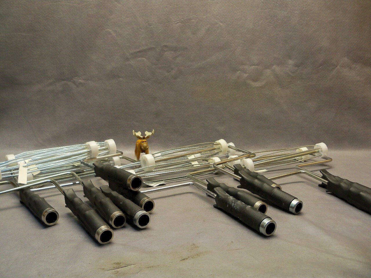 Rubberset 99076890 9″ L Frame Heavy Duty Paint Roller Lot of 12