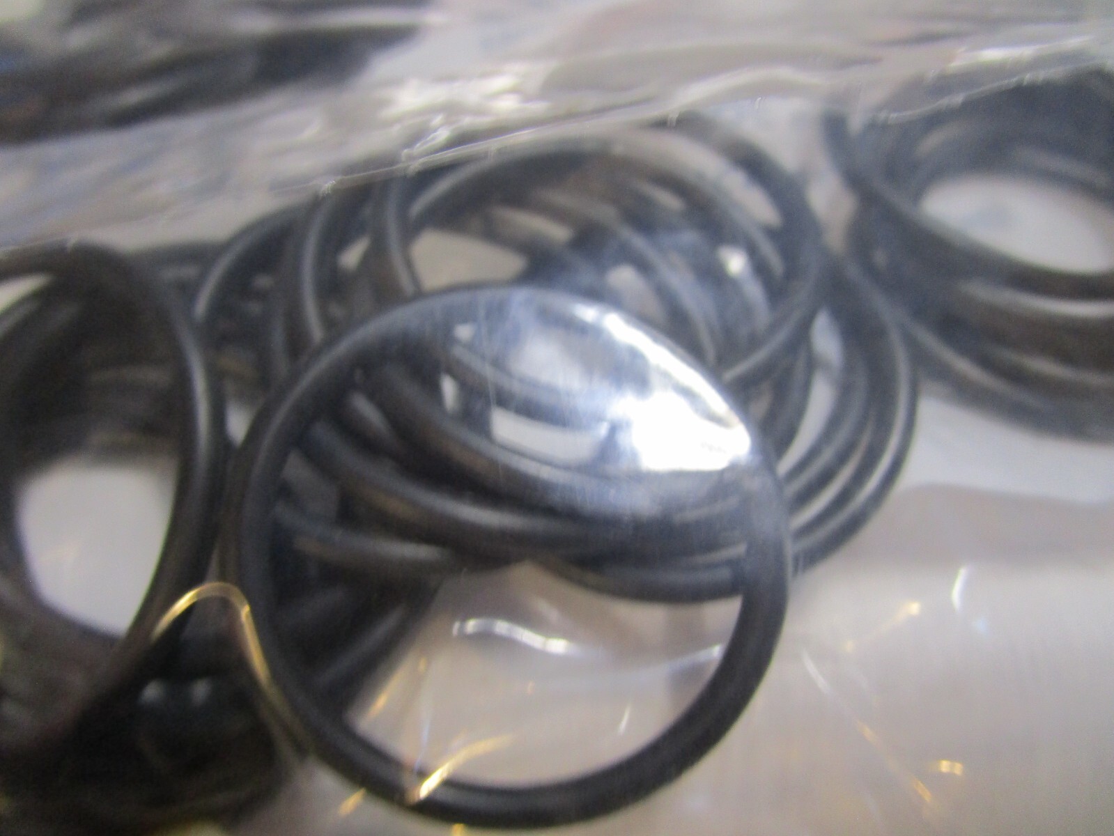 #121 1-1/16″ID x 1-1/4″OD 0.103″ Cross Section Nitrile Standard O-Ring QTY 40