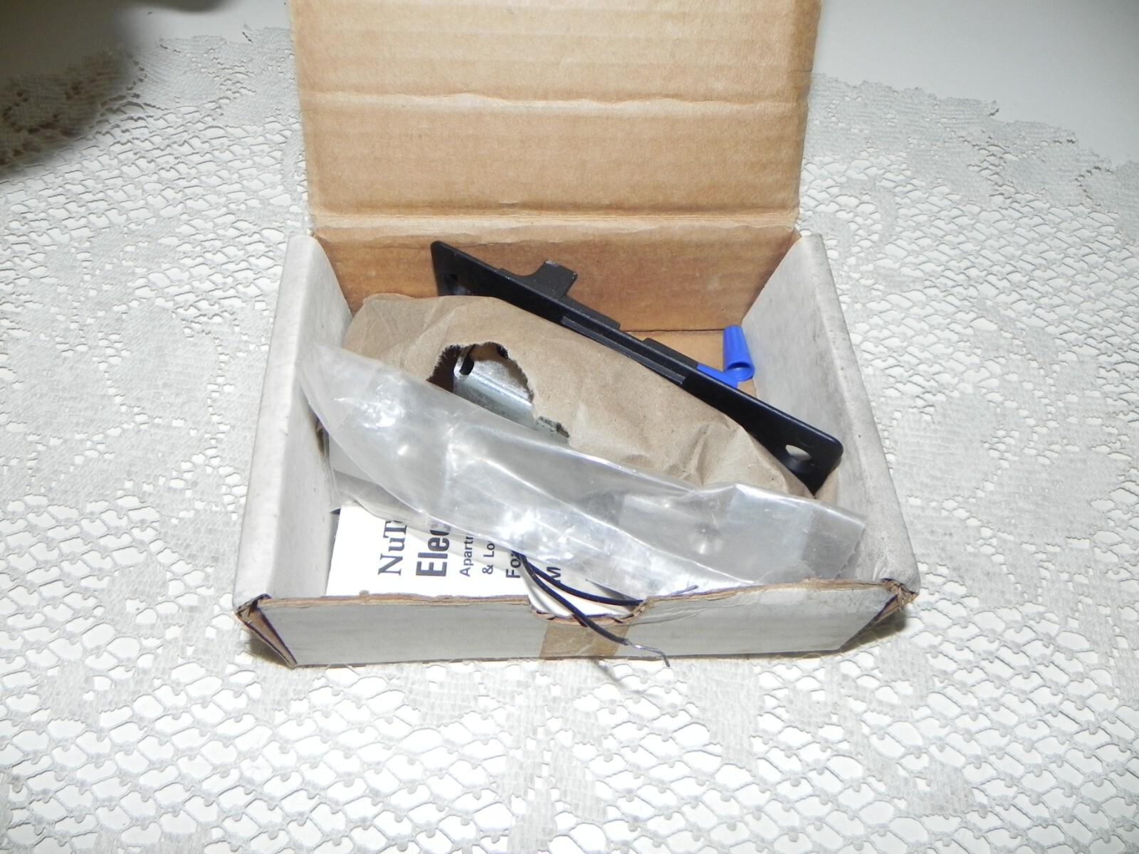 NuTone Electric Door Release Model DR-2-SA (Missing hardware pack) New Old Stock