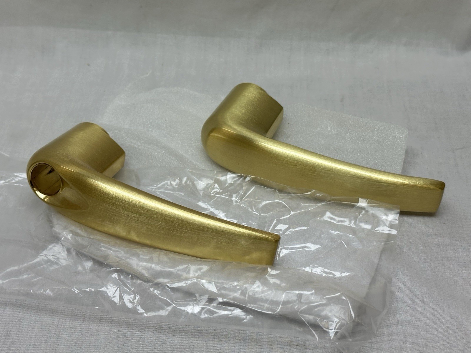 Schlage GR1 Mobile Wireless Cyl Lock NDEBP ATH 606 Latch Bright Brass