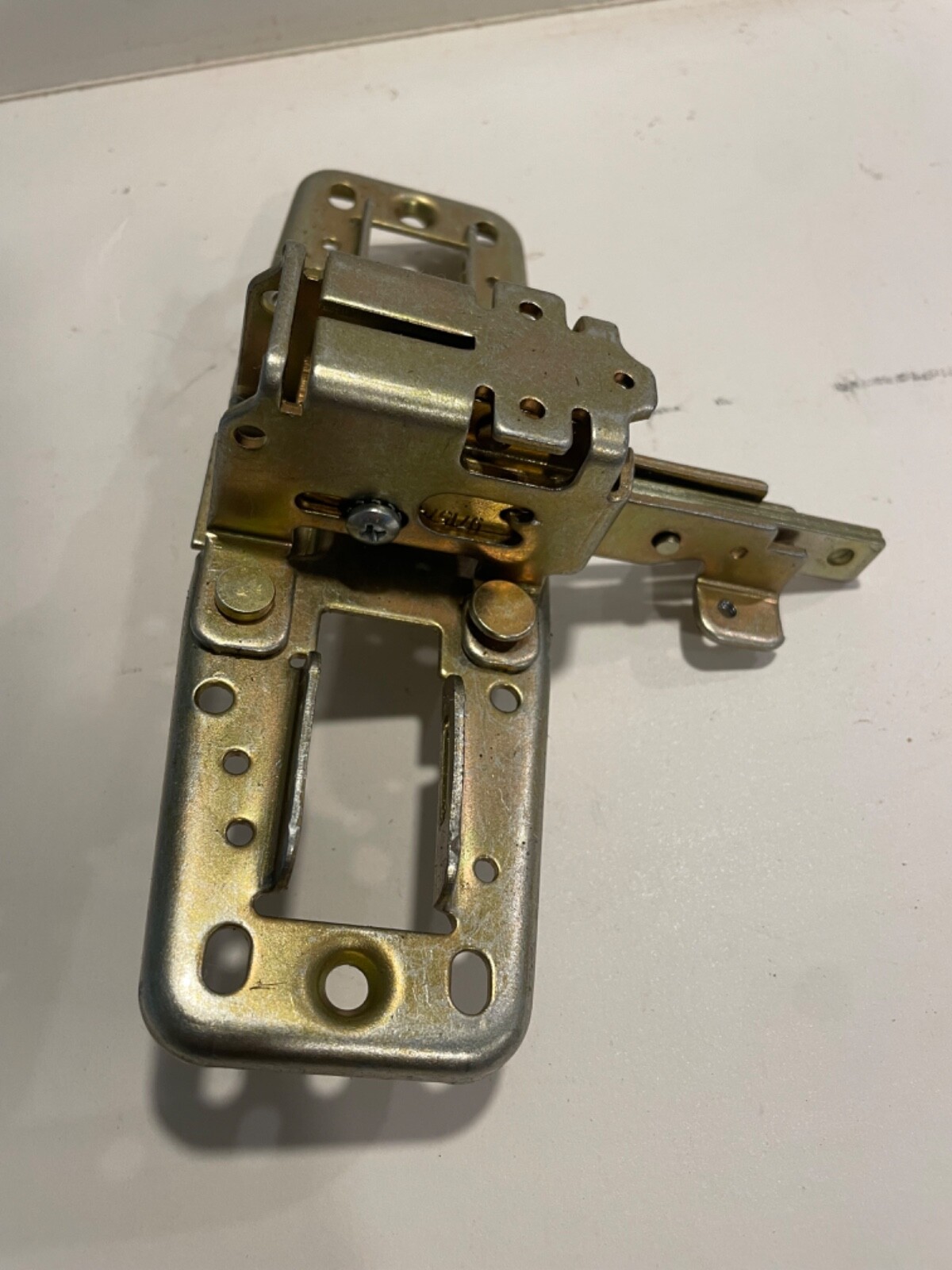 Von Duprin center case 050023 98/99