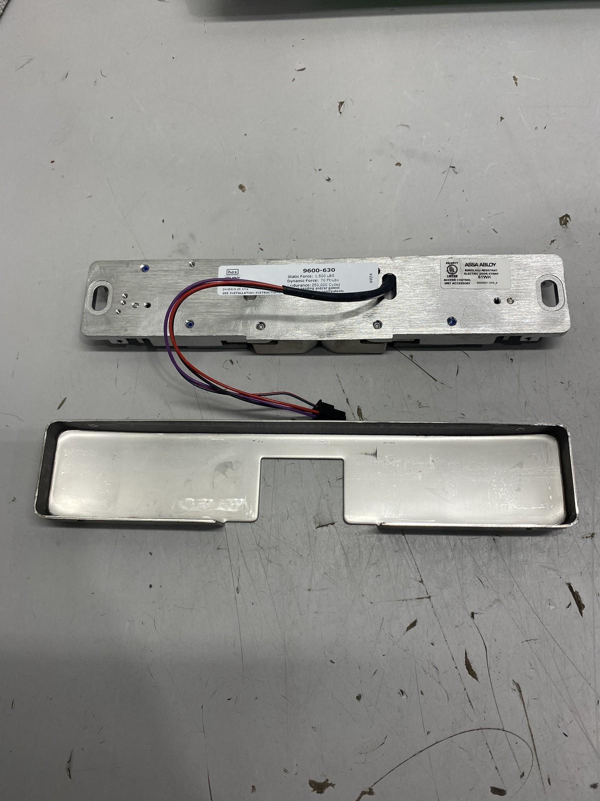 HES 9600-12/24D-630 Electric Strike Surface Mounted