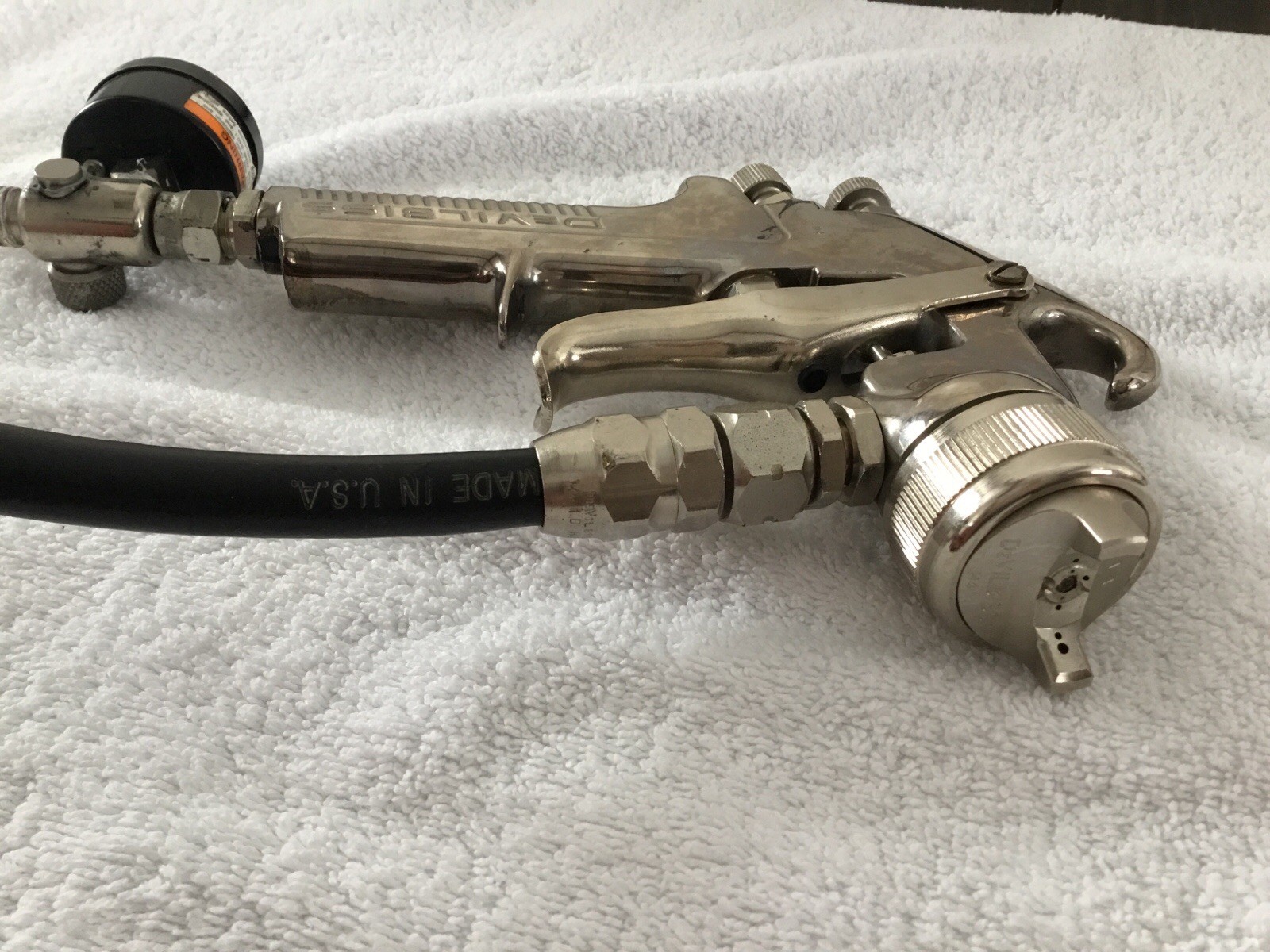 DeViliss PLUS (j-04) HVLP spray gun w/ SG2 BINKS Model 80-350 pressure pot NICE