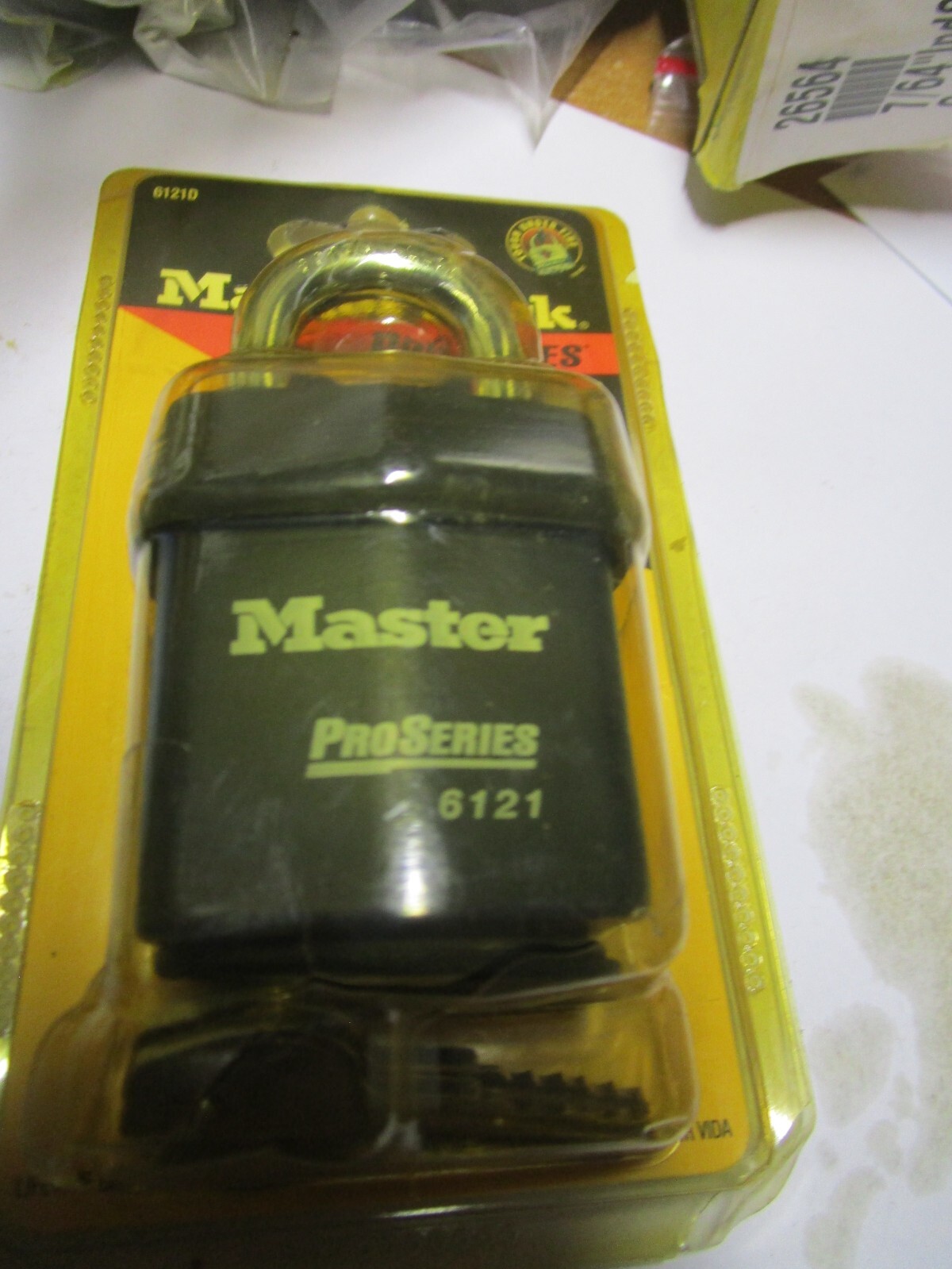 MASTER LOCK 6121D Pro Series Cut, Weather and Pry Resistant Steel