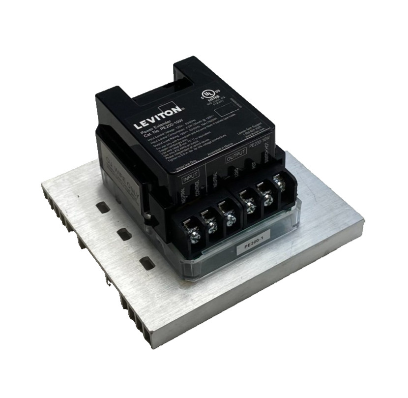 LEVITON PE200-10W POWER EXTENDER 120VAC