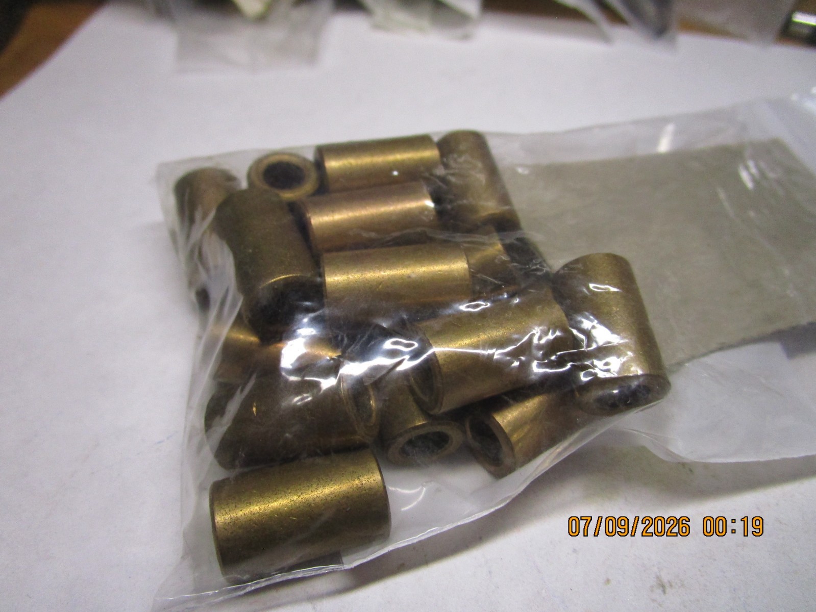 .252″ I.D. x .439″ O.D. x 3/4″ L SAE 841 Oil-Imp Bronze Sleeve Bearing QTY 20