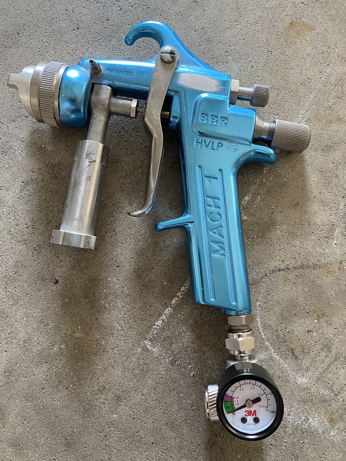 BINKS MACH 1 94P BBR HVLP PAINT SPRAY GUN TEAL COLOR & REGULATOR MAX INLET 33PSI