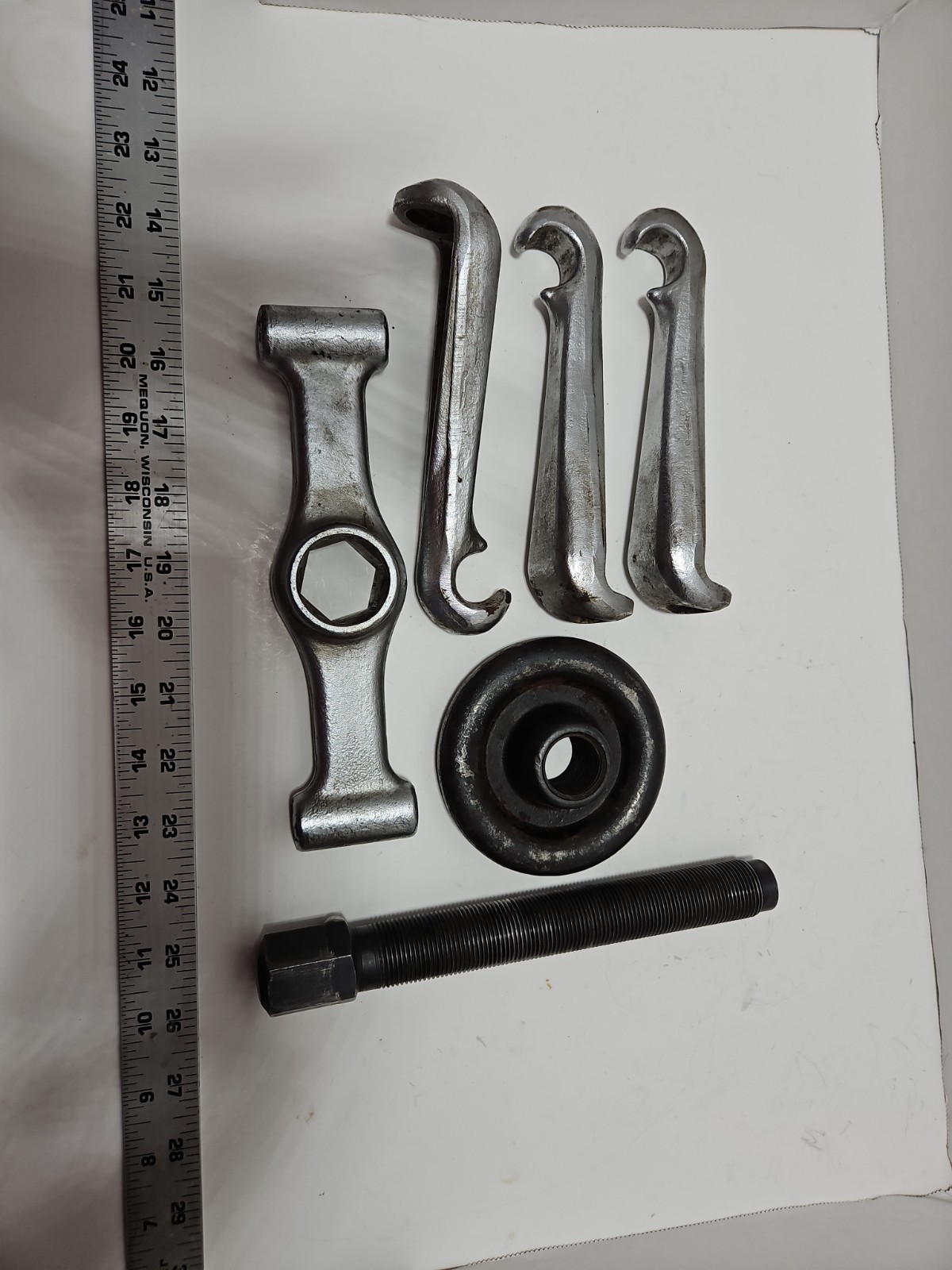 OTC (7394) Universal Hub Puller Parts. Made In USA