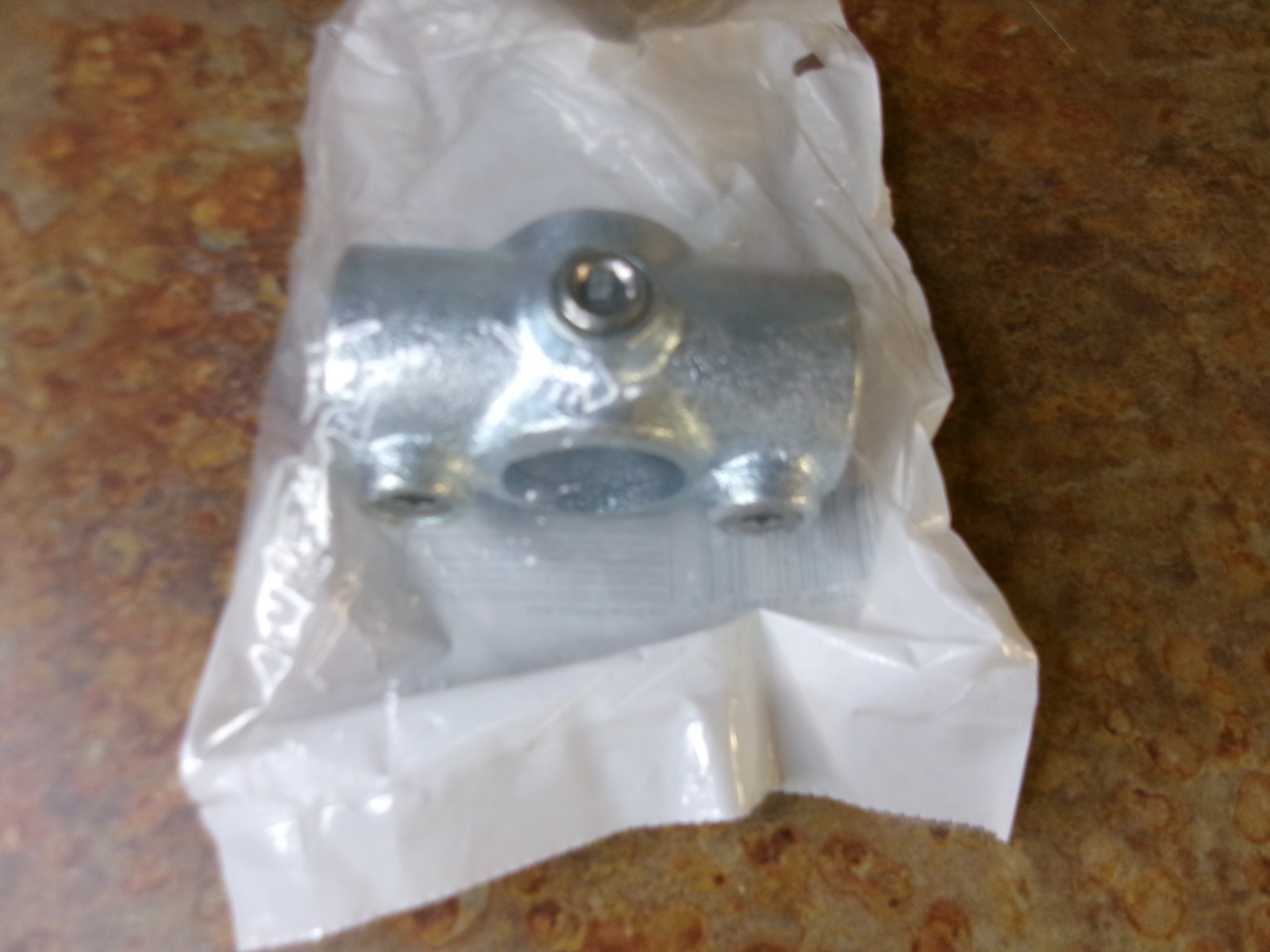 LOT of TEN (10) – SteelTek 671-904HC Steel 3/4″ Two Socket Crossover Fitting Tee