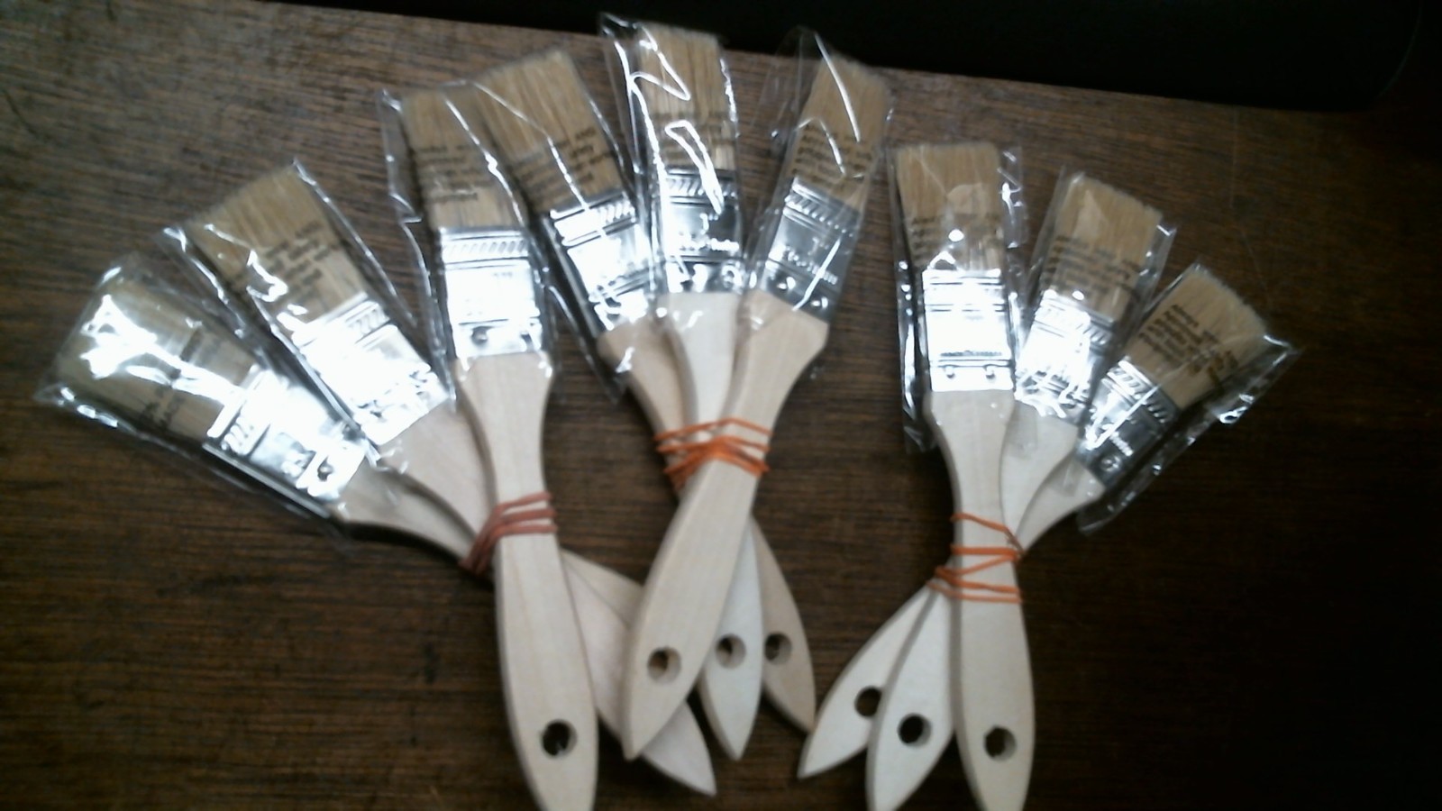 9 1 ” Chip Brushes for Paints, Stains, Varnishes, Glues & Gesso FREE PRIORIT