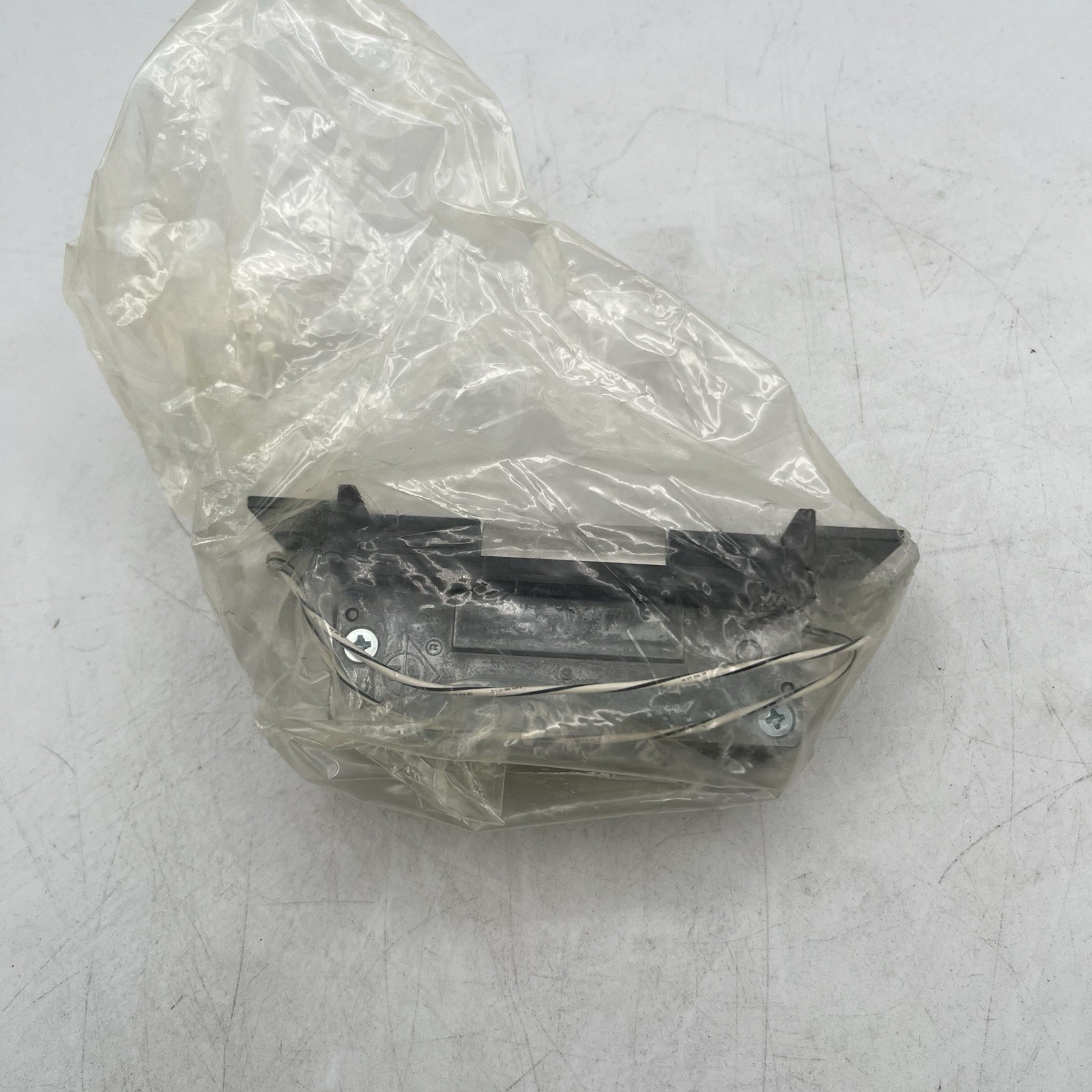 NEW!! Adams Rite Assa Abloy Electric Strike 24VAC Fail-Safe – 7140-515-335