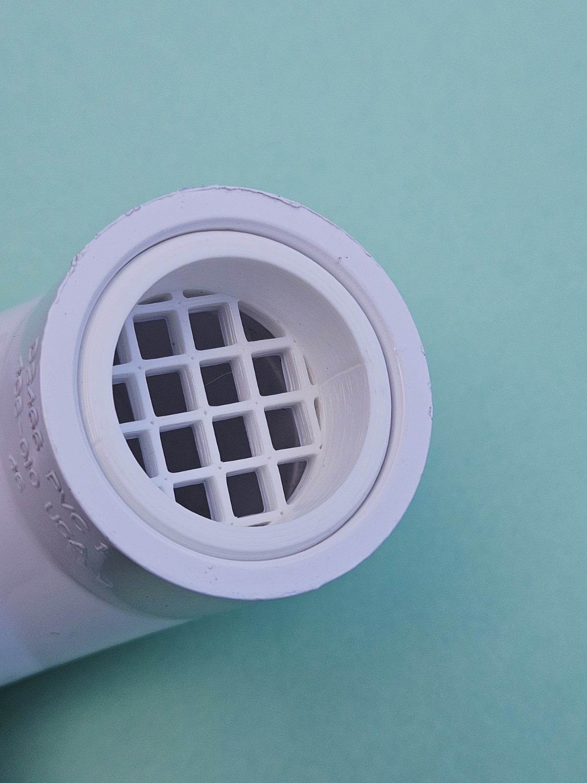 1/2″ PVC Pipe Vent Screen, 0.84″ OD, 1/4″ Mesh, All Plastic for 1/2″ Fitting