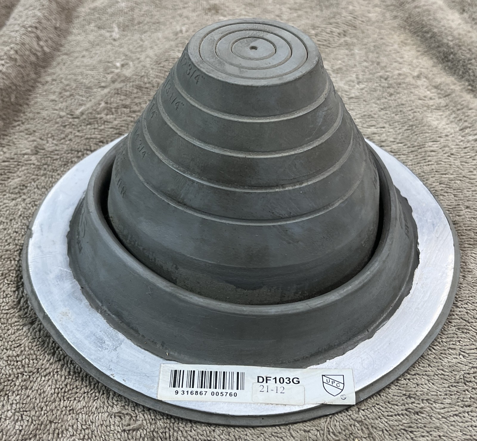 Dektite No 3 – #3 – Round Gray EPDM Pipe Flashing – 1/4″ to 5″ – DF103G