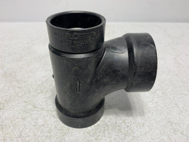 Charlotte Pipe 31-226 PVC DWV Reducing Wye 2″ x 2″ x 1-1/2″